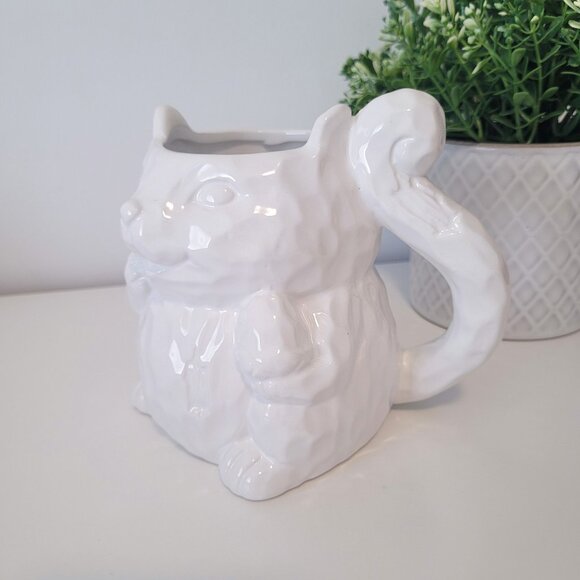 White Squirrel Shaped Coffee Tea Mug, Size 18oz - Picture 2 of 5